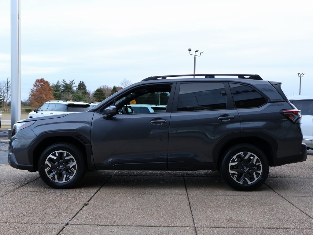 2026 Subaru Forester Premium photo 2