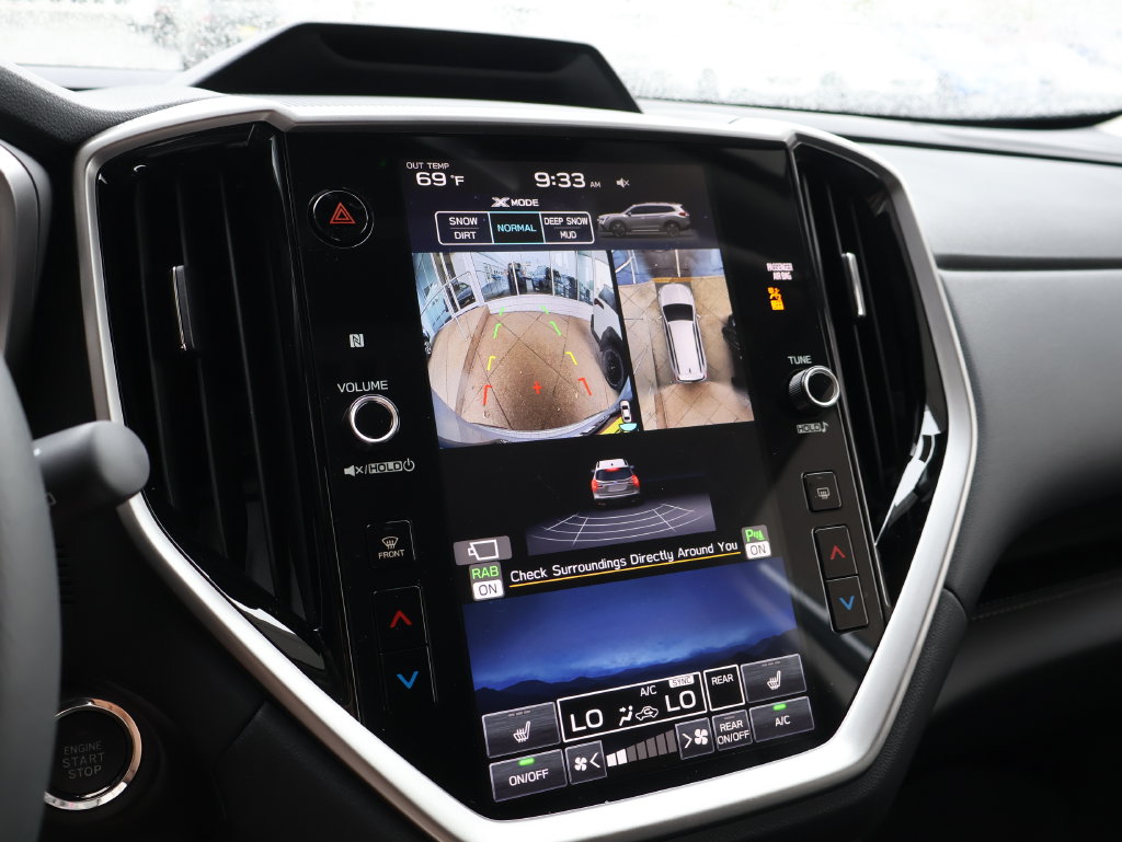 New 2027 Ice Silver Subaru Limited 7-Passenger image 36