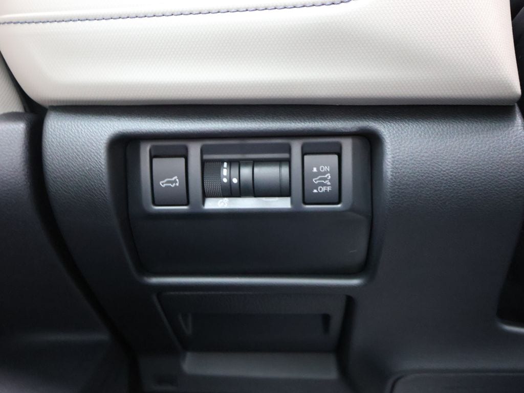 New 2026 Crystal White Pearl Subaru Limited image 33