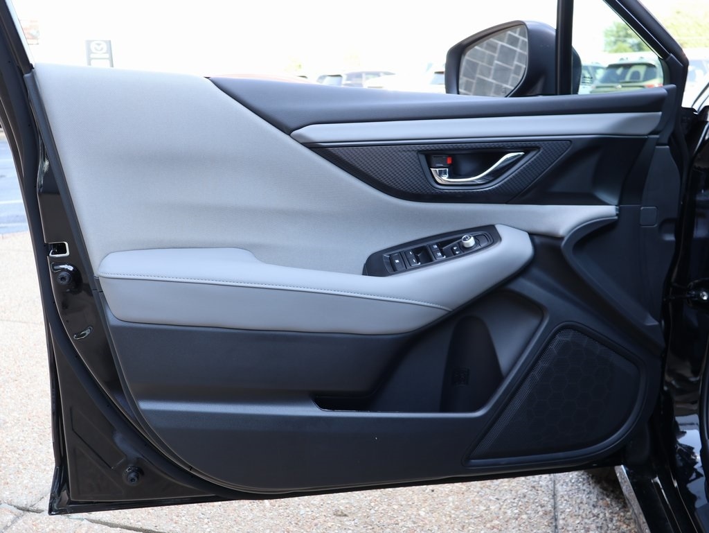 New 2025 Crystal Black Silica Subaru Premium image 21