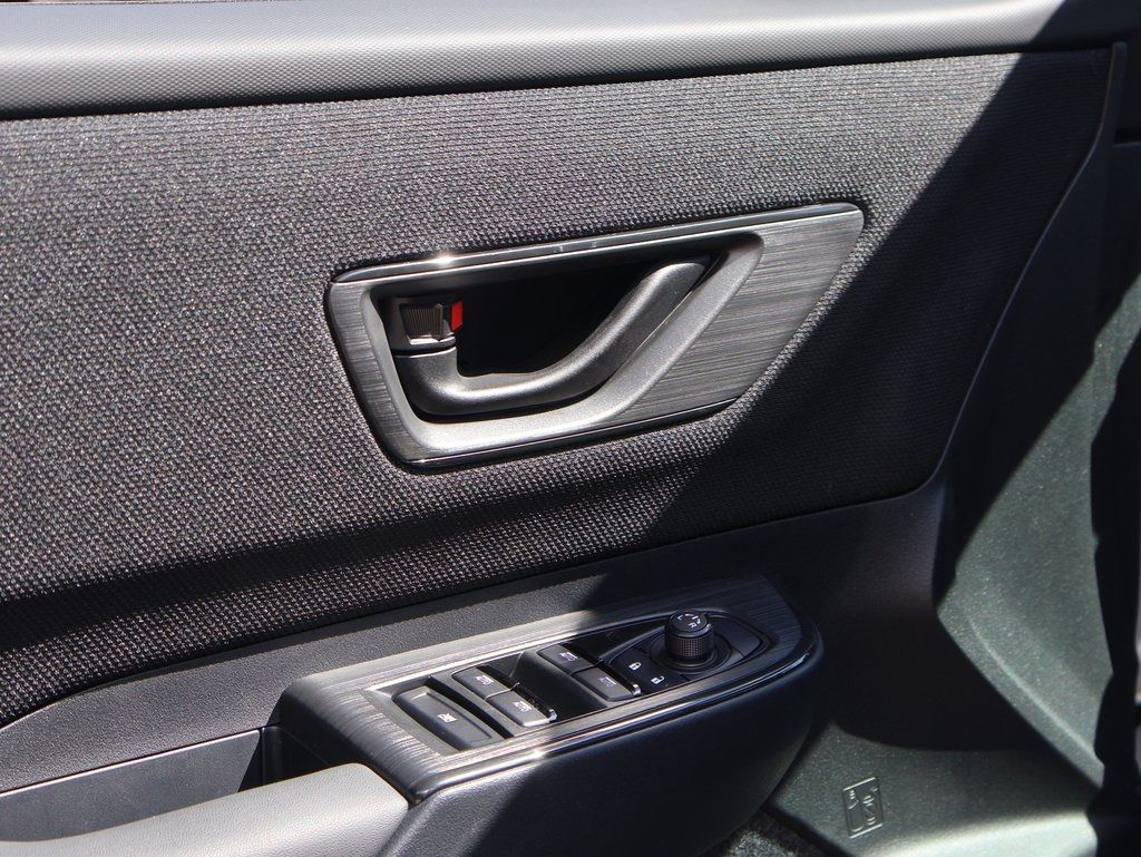 New 2026 Ice Silver Subaru Premium image 24