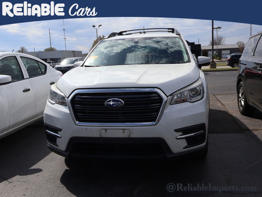 Used 2019 Crystal White Pearl Subaru Premium 8-Passenger image 10