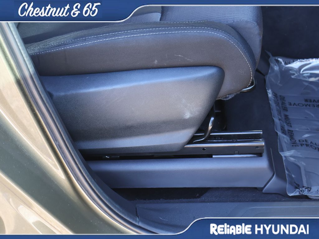 Used 2023 Autumn Green Metallic Subaru Premium 7-Passenger image 10