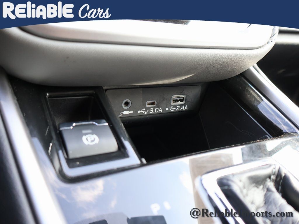 Used 2025 Ice Silver Metallic Subaru Premium image 39