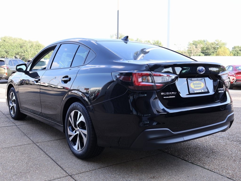 New 2025 Crystal Black Silica Subaru Premium image 4