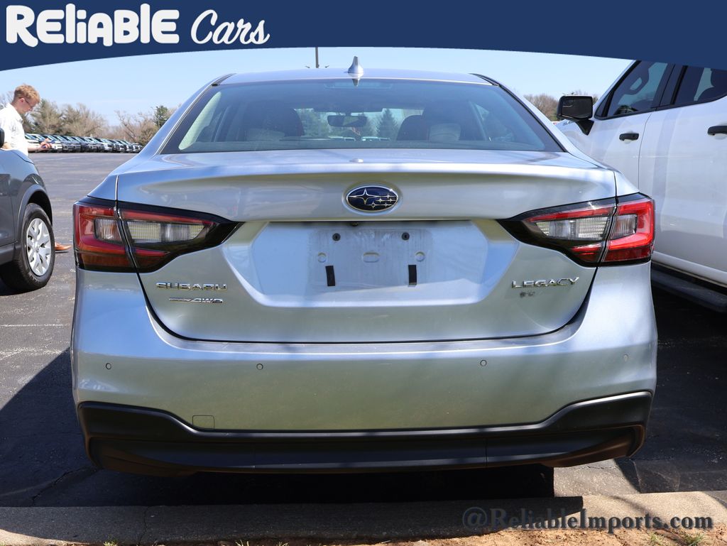 Used 2023 Ice Silver Metallic Subaru Limited image 17