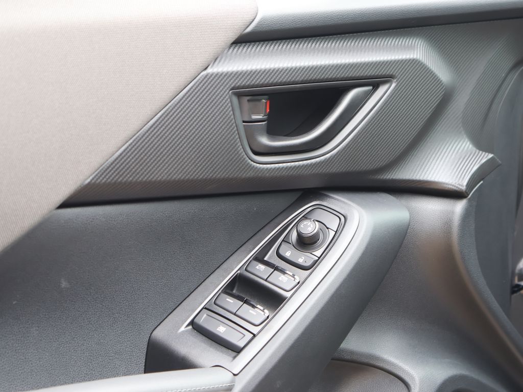 New 2026 Magnetite Gray/Crystal Black Silica Subaru Premium image 23