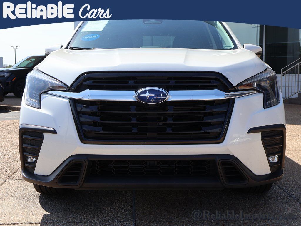 Used 2023 Crystal White Pearl Subaru Limited 7-Passenger image 8