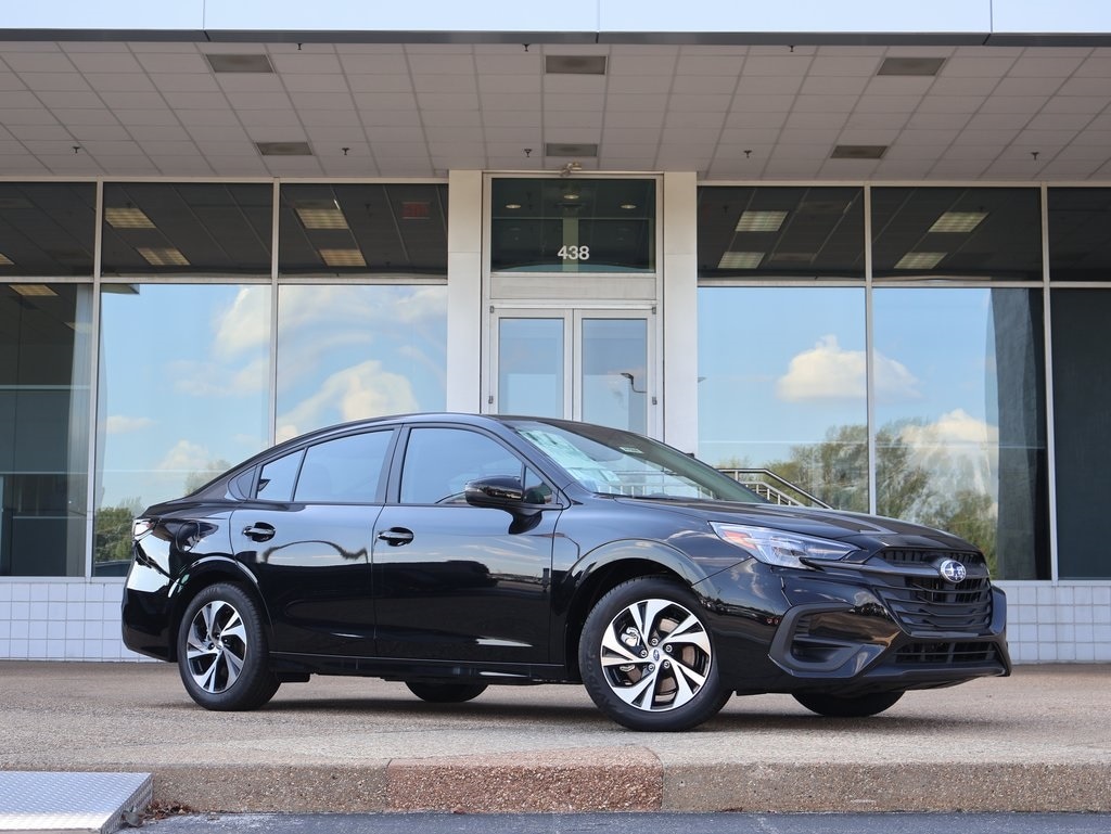 New 2025 Crystal Black Silica Subaru Premium image 2