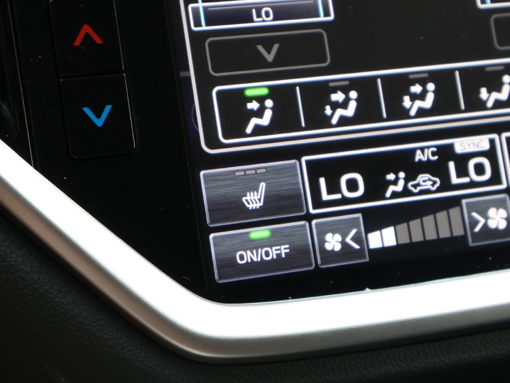 New 2027 Ice Silver Subaru Limited 7-Passenger image 39