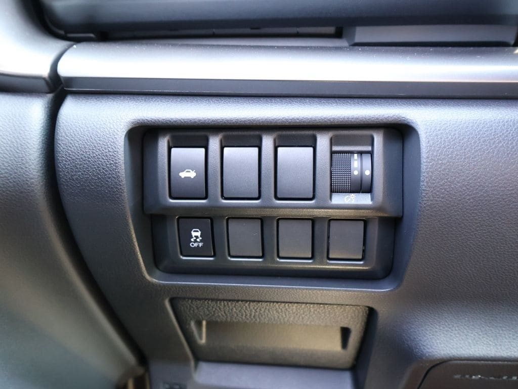 New 2026 Ceramic White Subaru Base image 30