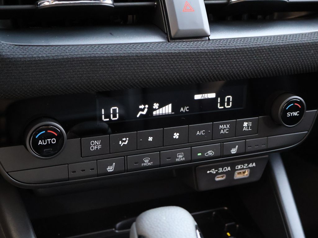 New 2026 Ice Silver Subaru Premium image 38