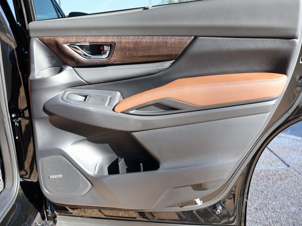 New 2026 Crystal Black Silica Subaru Touring 7-Passenger image 11