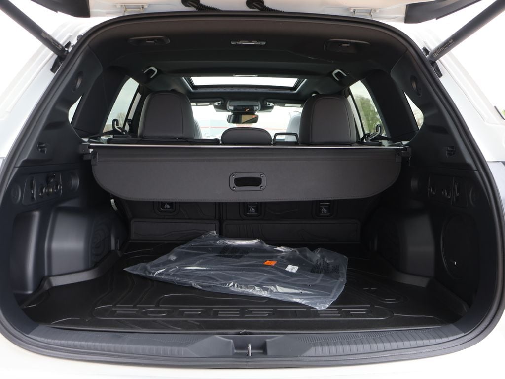 New 2026 Crystal White Pearl Subaru Limited image 15