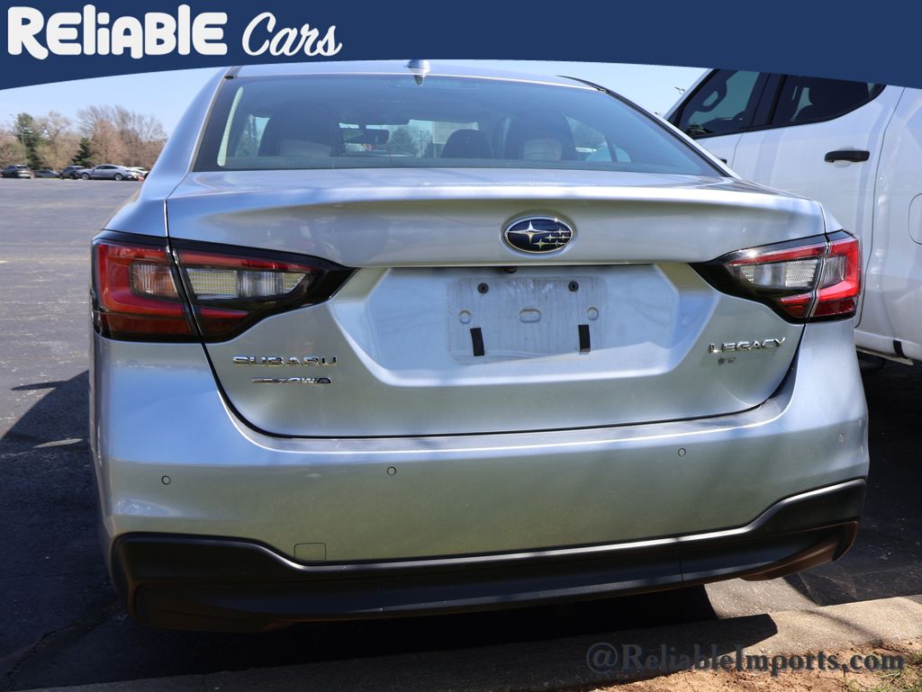 Used 2023 Ice Silver Metallic Subaru Limited image 14