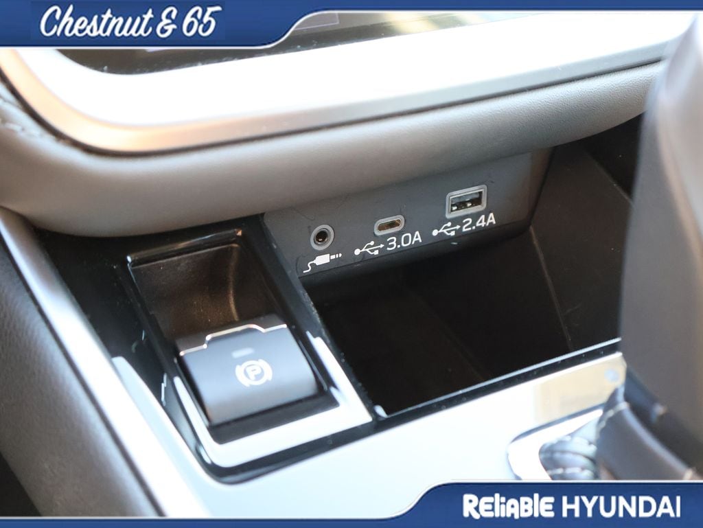Used 2024 Crystal White Pearl Subaru Onyx Edition image 38