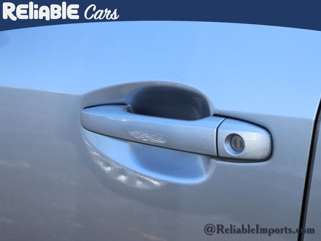 Used 2023 Ice Silver Metallic Subaru Limited image 22