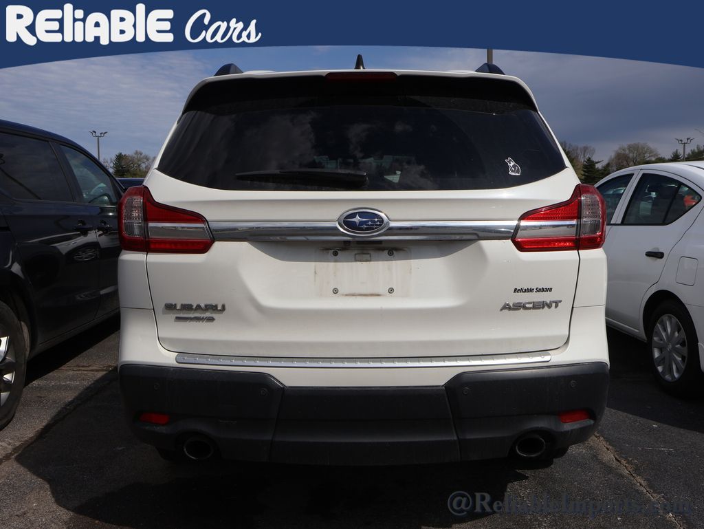 Used 2019 Crystal White Pearl Subaru Premium 8-Passenger image 21