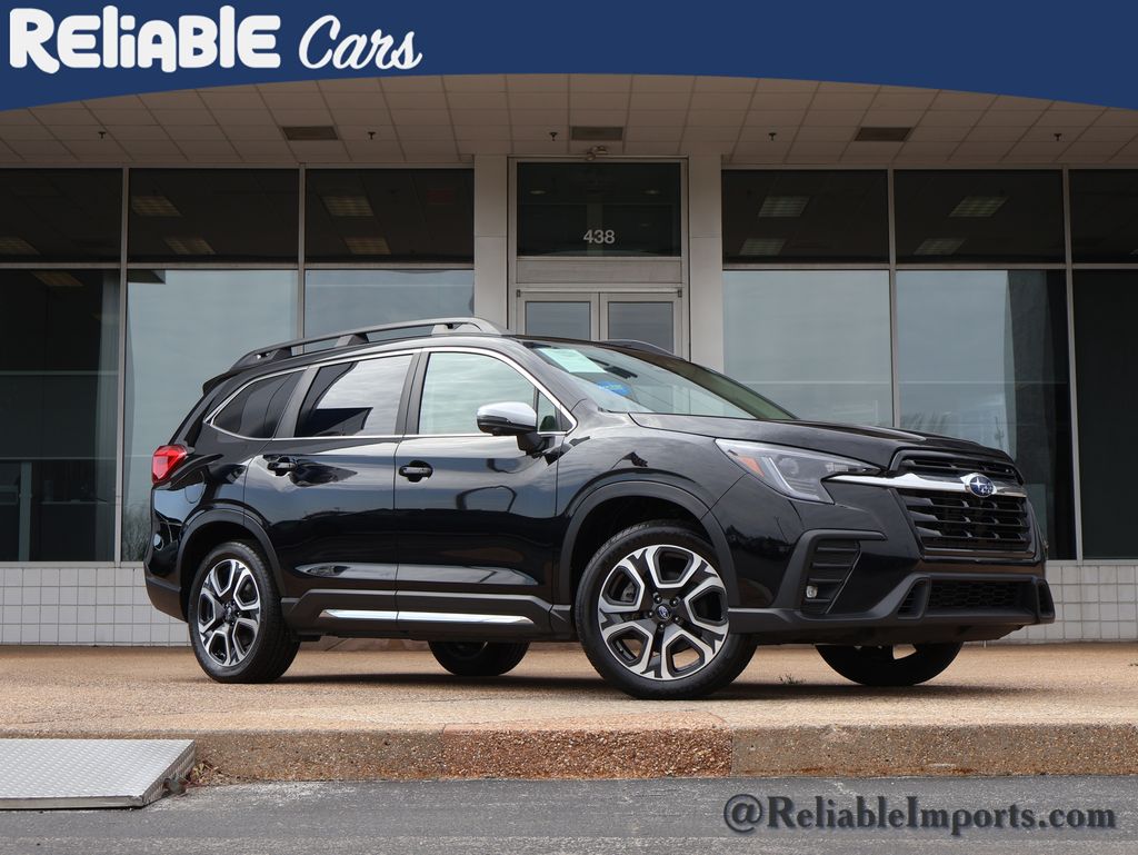 Used 2023 Crystal Black Silica Subaru Limited 7-Passenger image 2