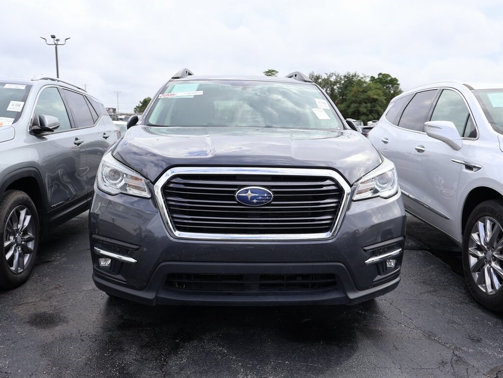 2022 Subaru Ascent Limited photo 2