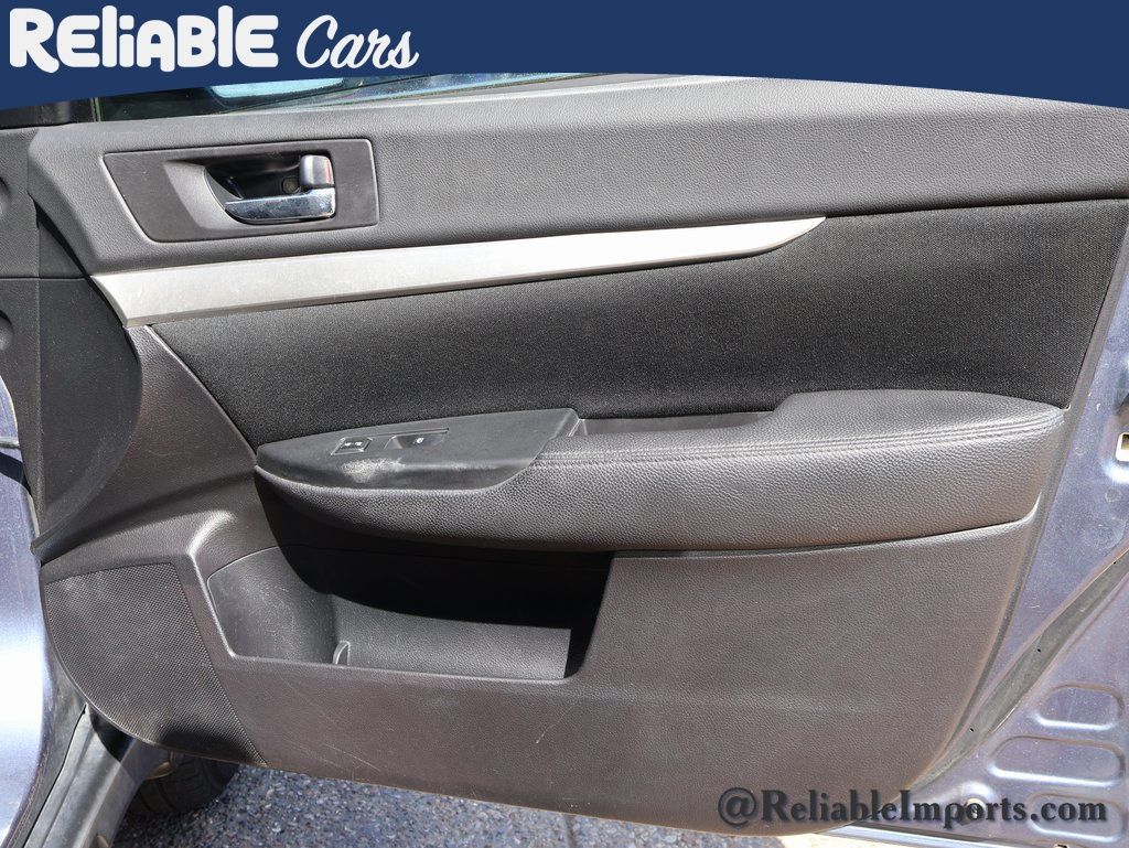 Used 2013 Twilight Blue Metallic Subaru 2.5i Premium (CVT) image 9