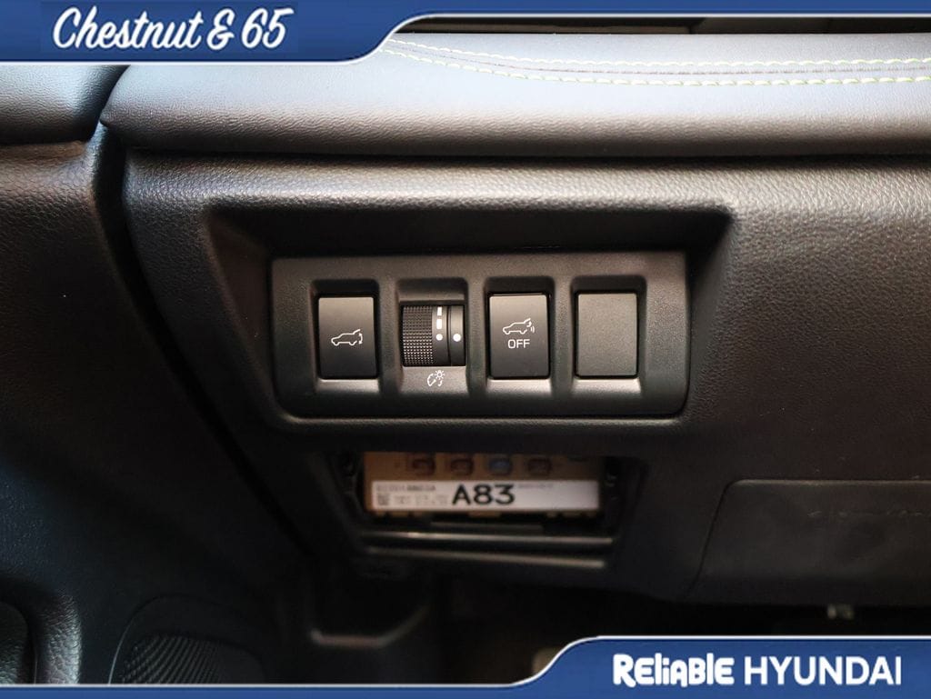 Used 2024 Crystal White Pearl Subaru Onyx Edition image 32