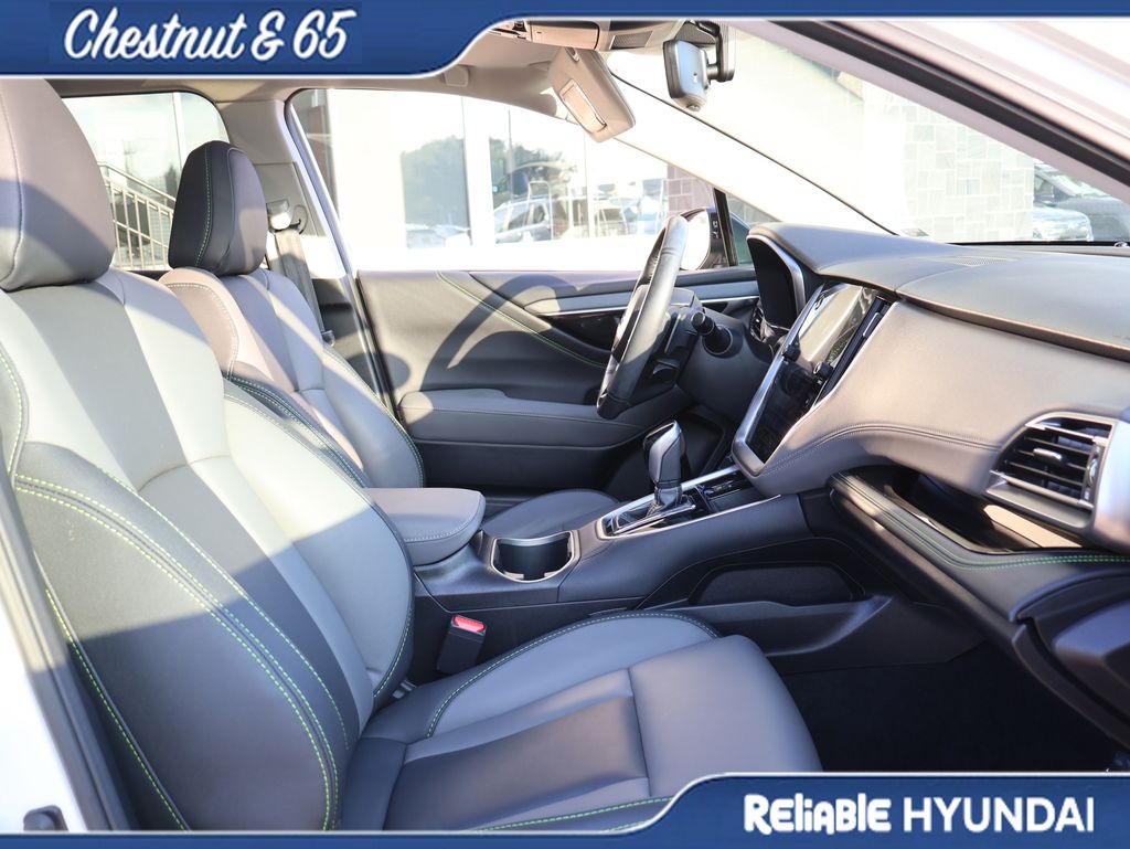 Used 2024 Crystal White Pearl Subaru Onyx Edition image 9
