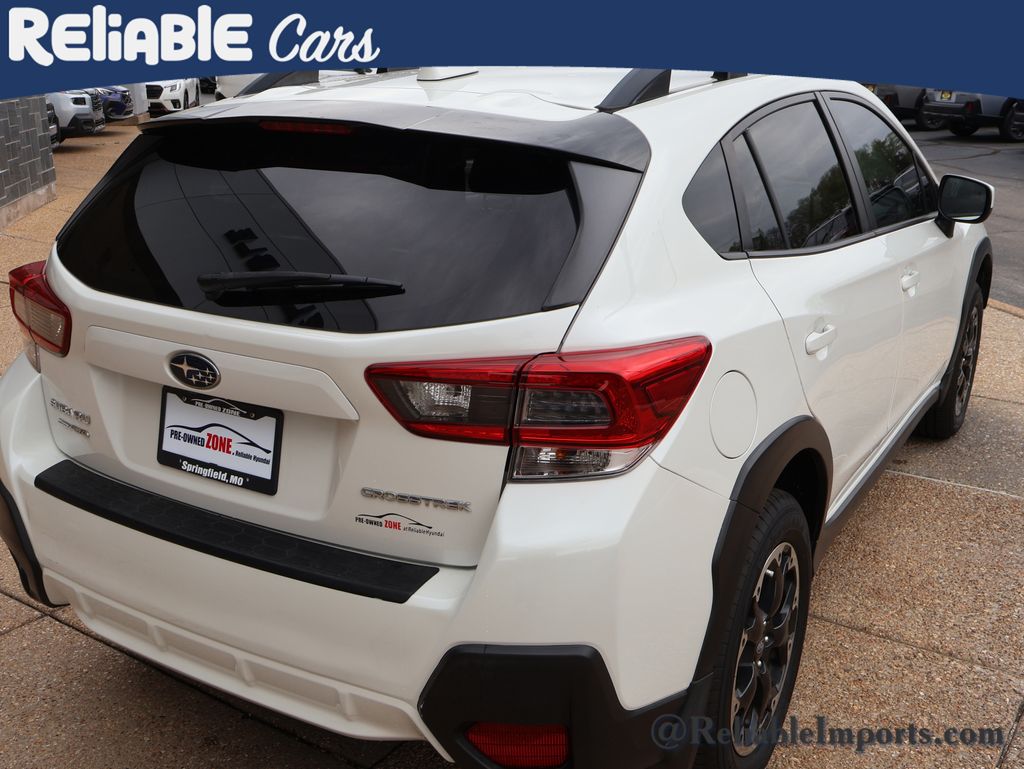Used 2022 Crystal White Pearl Subaru Premium image 6