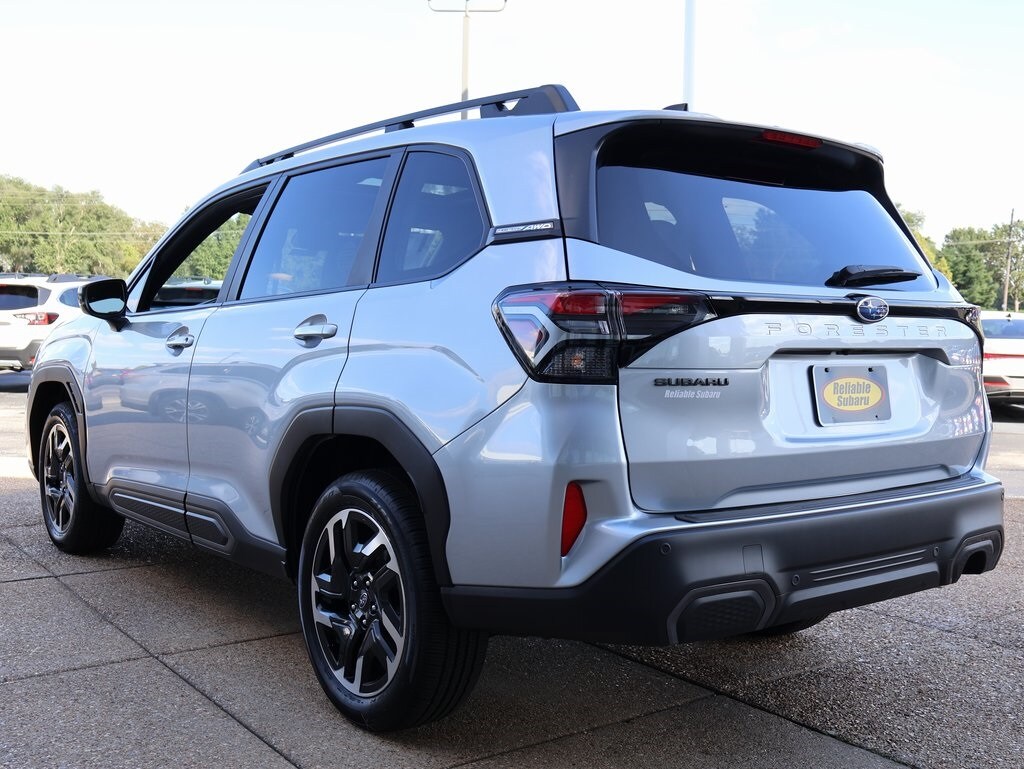 2025 Subaru Forester Limited photo 2