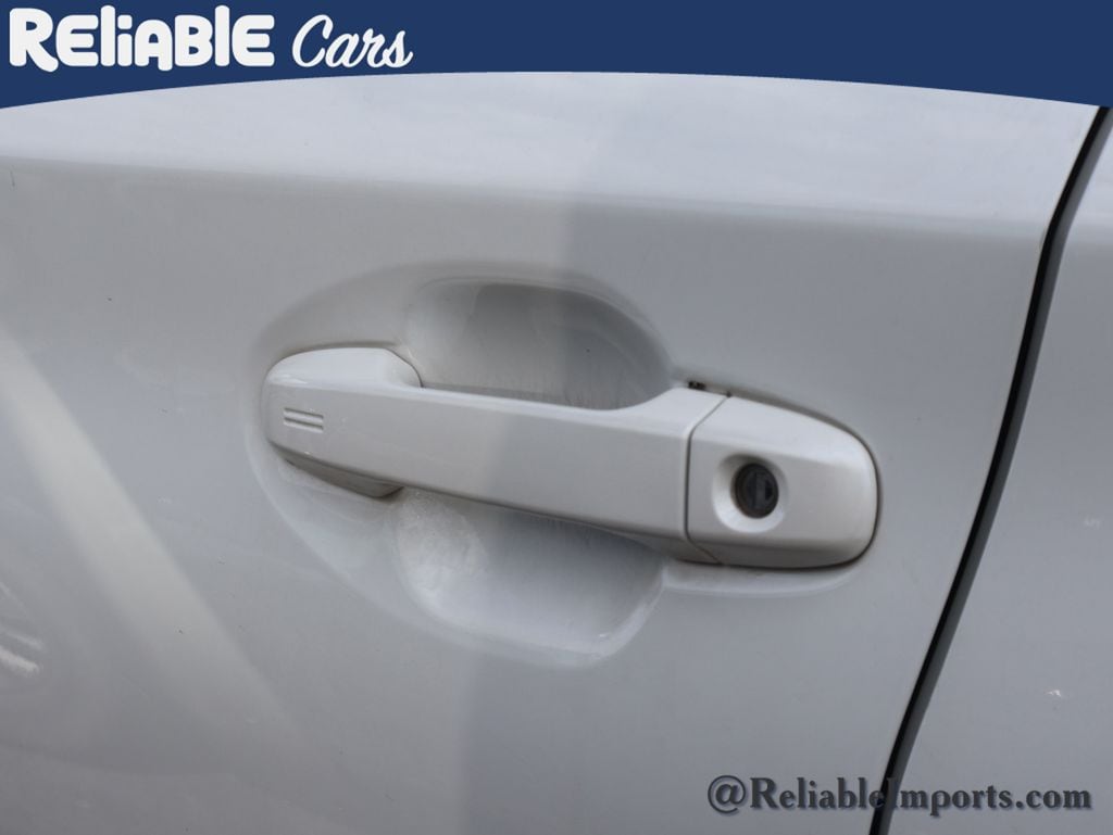 Used 2019 Crystal White Pearl Subaru Premium 8-Passenger image 23