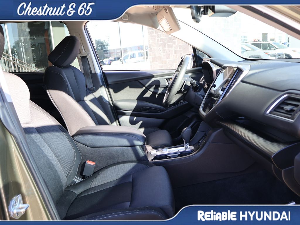 Used 2023 Autumn Green Metallic Subaru Premium 7-Passenger image 9