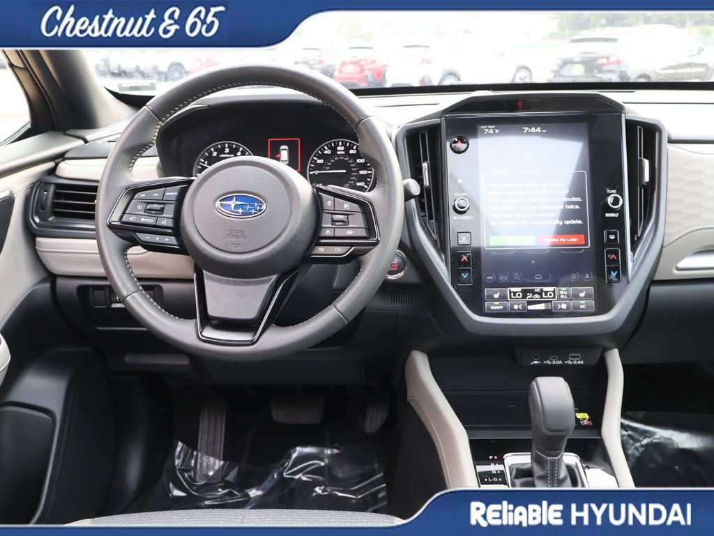 Used 2025 Gray Metallic Subaru Premium image 18