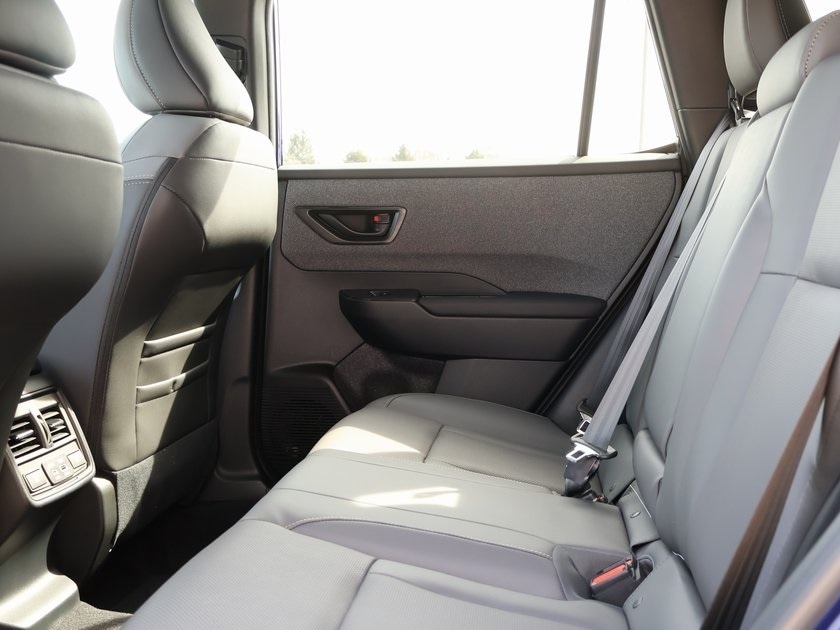 New 2026 Sapphire Blue Pearl Subaru Limited image 21