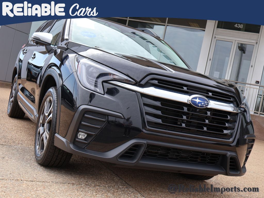 Used 2023 Crystal Black Silica Subaru Limited 7-Passenger image 7