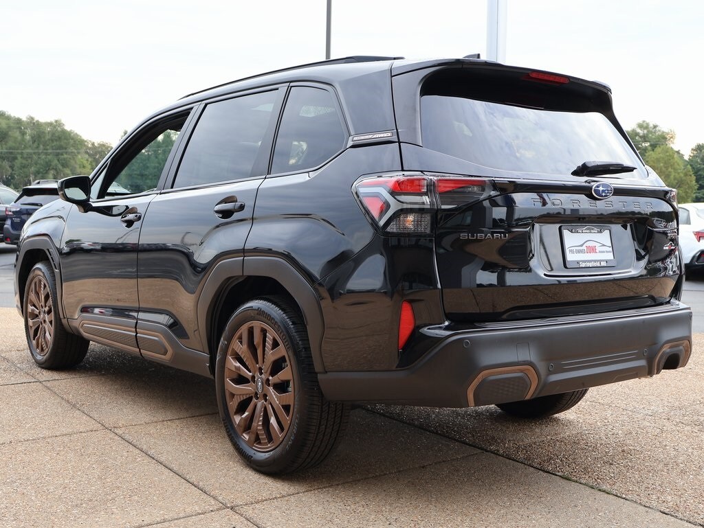 2025 Subaru Forester Sport photo 2