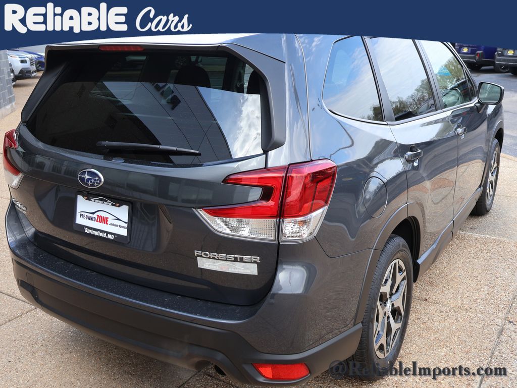 Used 2023 Magnetite Gray Metallic Subaru Premium image 6