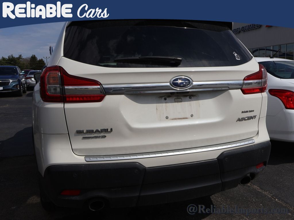 Used 2019 Crystal White Pearl Subaru Premium 8-Passenger image 15