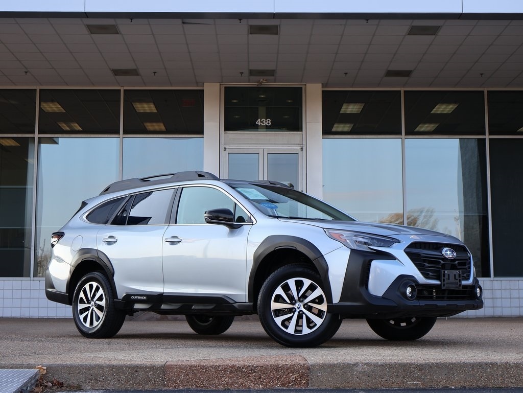 Used 2024 Subaru Outback Premium SUV