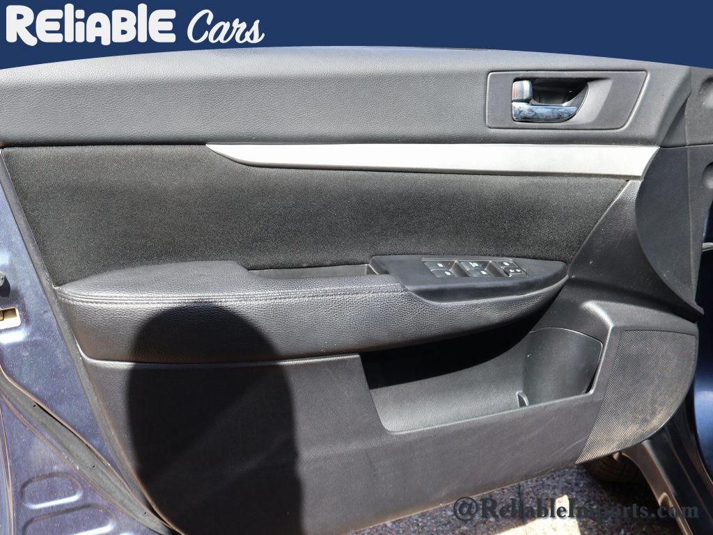 Used 2013 Twilight Blue Metallic Subaru 2.5i Premium (CVT) image 21