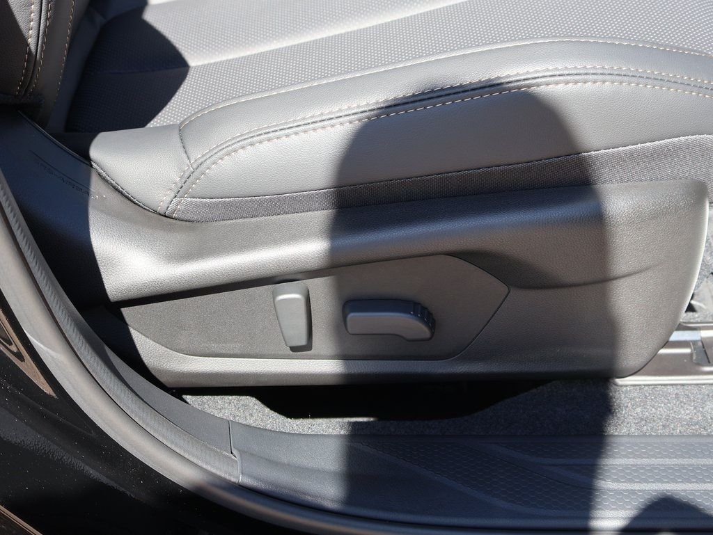 New 2026 Crystal Black Silica Subaru Limited image 14