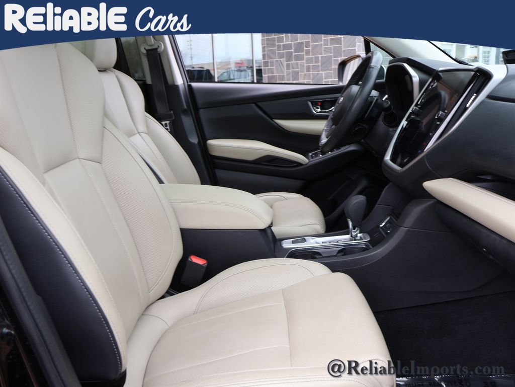 Used 2023 Crystal Black Silica Subaru Limited 7-Passenger image 10