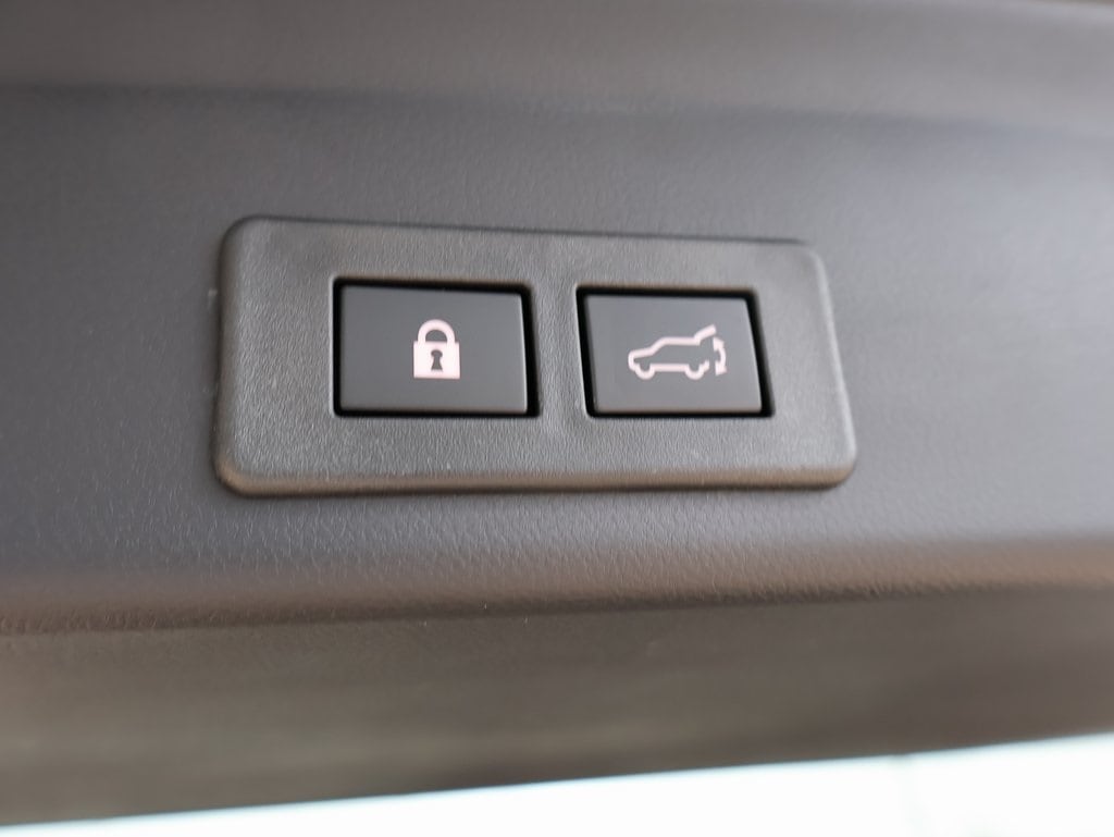 New 2026 Magnetite Gray Subaru Onyx Edition Touring 7-Passenger image 18