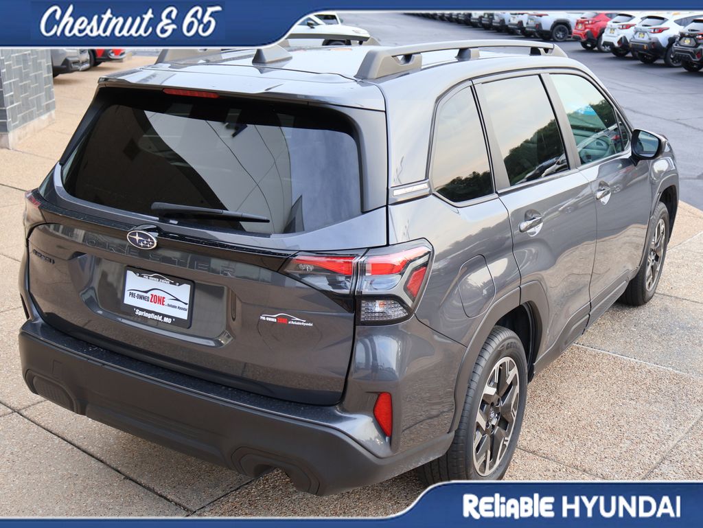 Used 2025 Gray Metallic Subaru Premium image 6