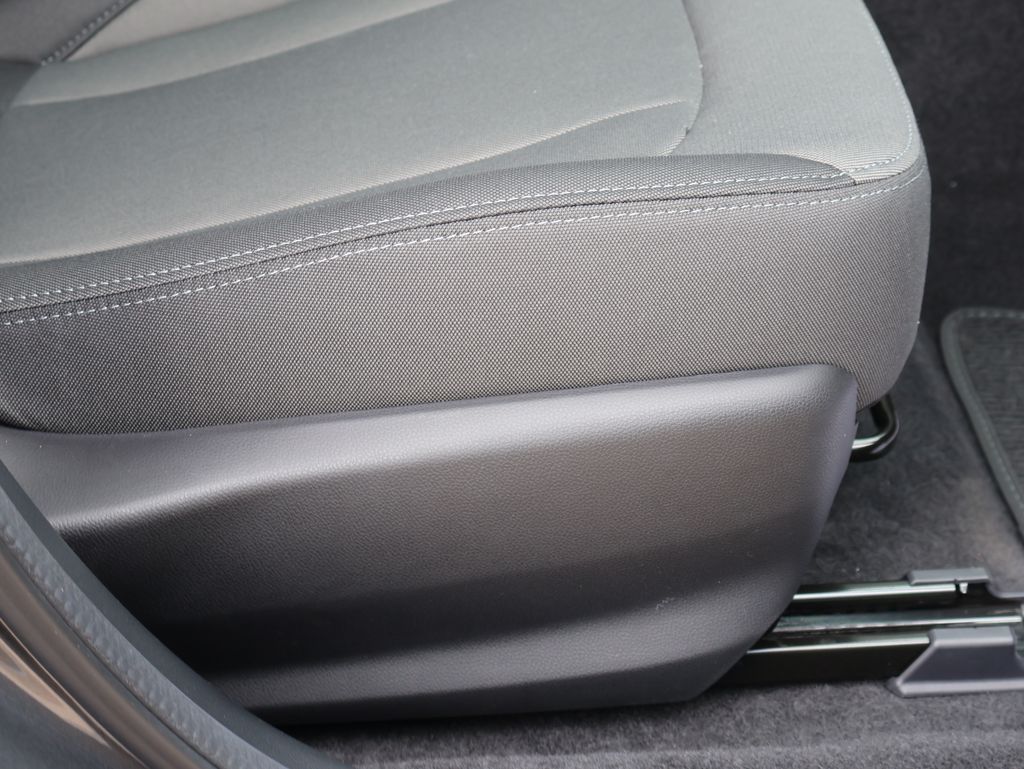 New 2026 Magnetite Gray/Crystal Black Silica Subaru Premium image 13