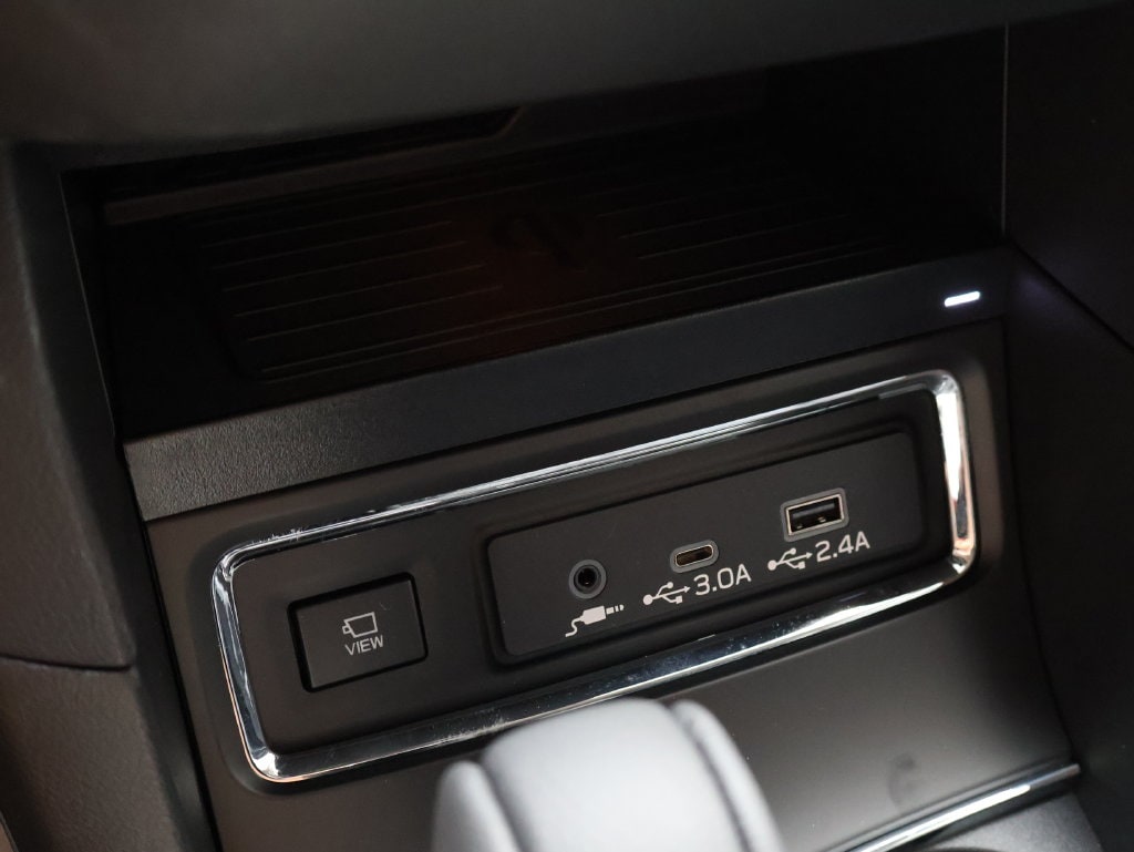New 2027 Ice Silver Subaru Limited 7-Passenger image 40