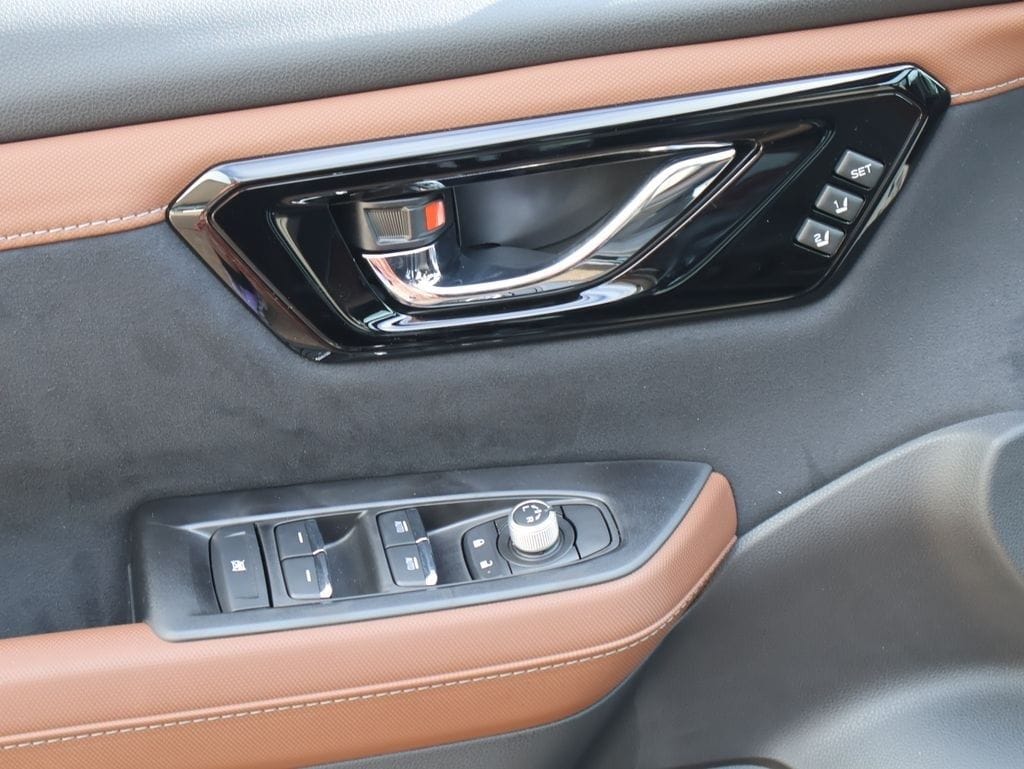 New 2026 Crystal Black Silica Subaru Touring image 23