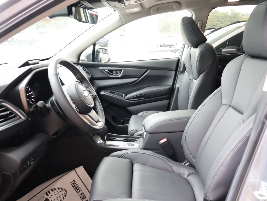 New 2027 Ice Silver Subaru Limited 7-Passenger image 24