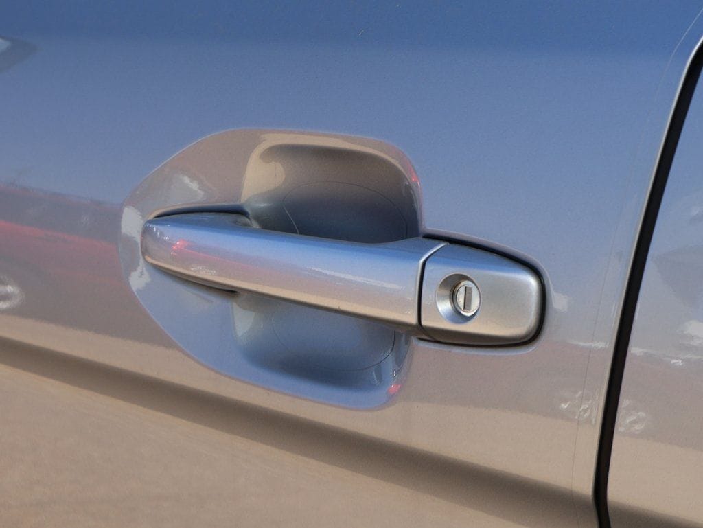 New 2026 Ice Silver Subaru Limited image 9