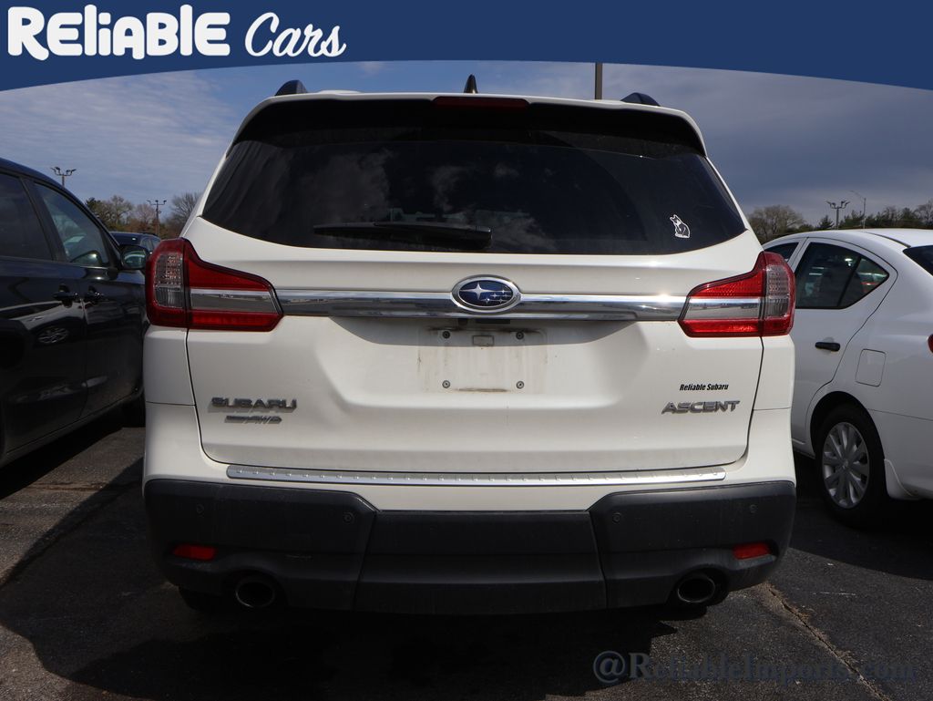Used 2019 Crystal White Pearl Subaru Premium 8-Passenger image 20