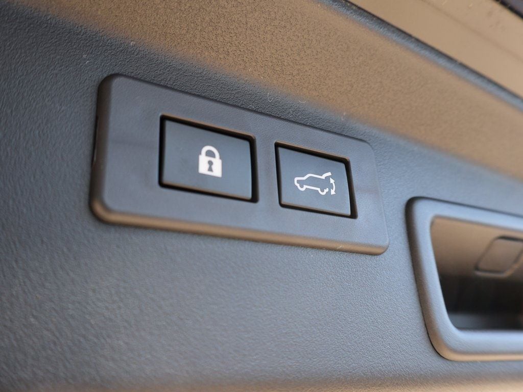 New 2026 Crystal Black Silica Subaru Limited image 19